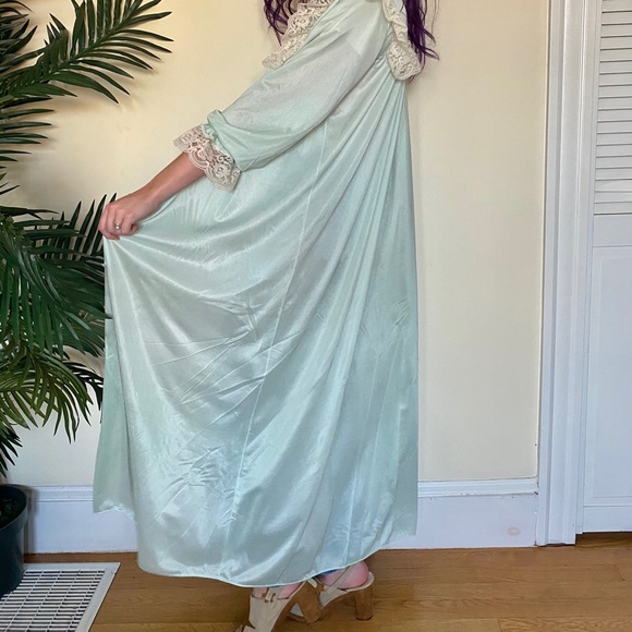 SOLD Mint Green Robe Vintage 60's - Picture 7 of 16